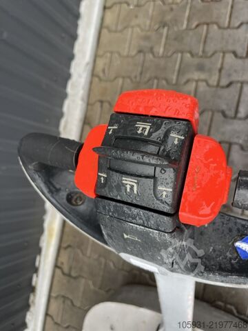 Pedestrian Stacker Linde D08