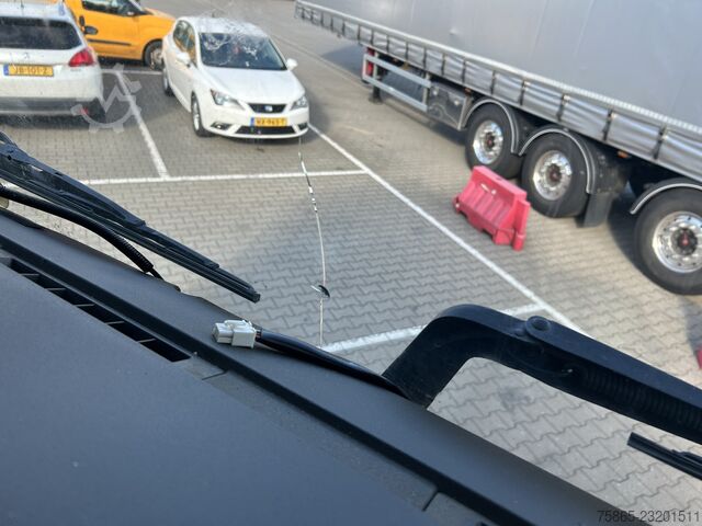 Volvo FH 460 Globetrotter / 759 dkm / Tacho V2 / Night AC / 2 Tanks / APK TUV 02-27 Volvo FH 460 Globetrotter / 759 dkm / Tacho V2 / Nigh...