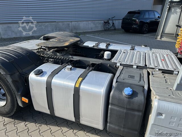 Volvo FH 460 Globetrotter / 759 dkm / Tacho V2 / Night AC / 2 Tanks / APK TUV 02-27 Volvo FH 460 Globetrotter / 759 dkm / Tacho V2 / Nigh...