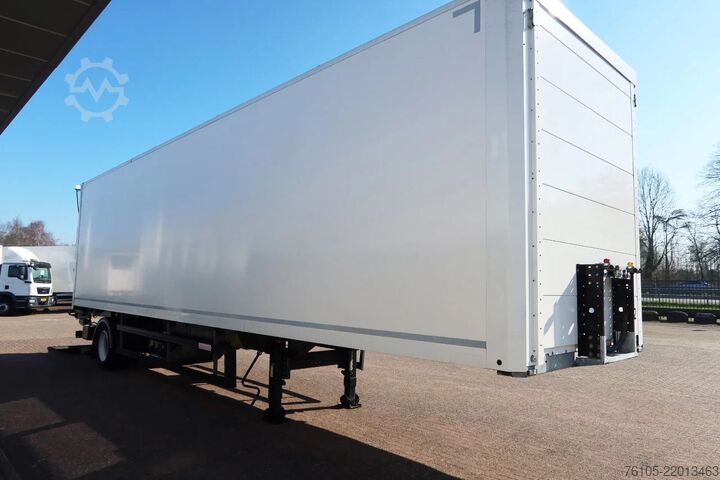 Box body Groenewegen Enkel as, Stuuras, City trailer geisoleerd