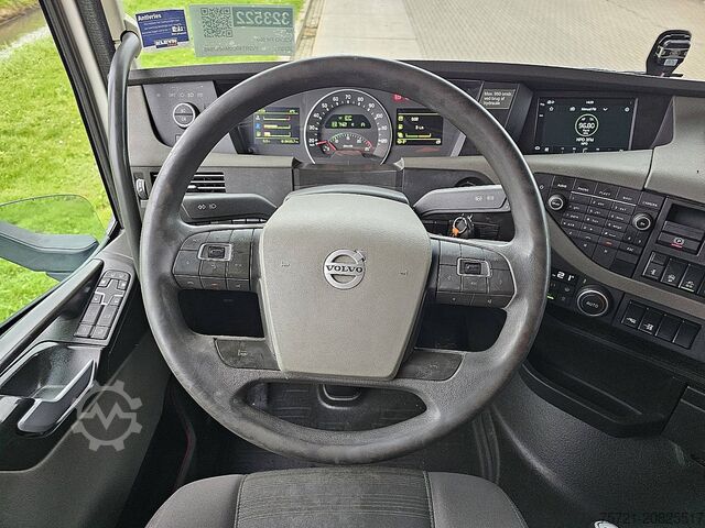 Standard-SZM VOLVO FH 500 6X2 STEERED PTO+HYDR