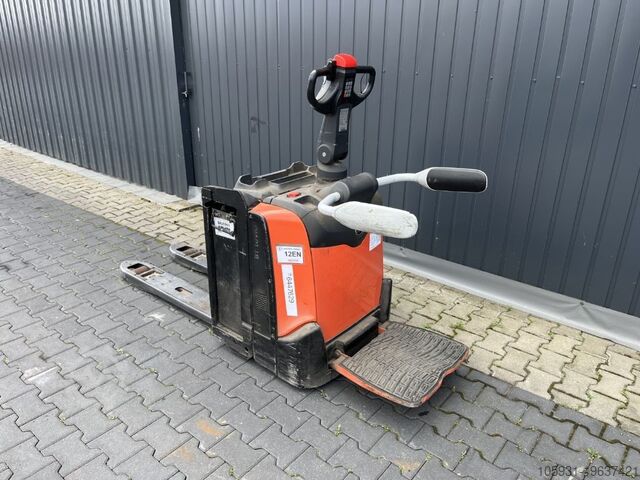 Electric Pallet Truck BT LPE200