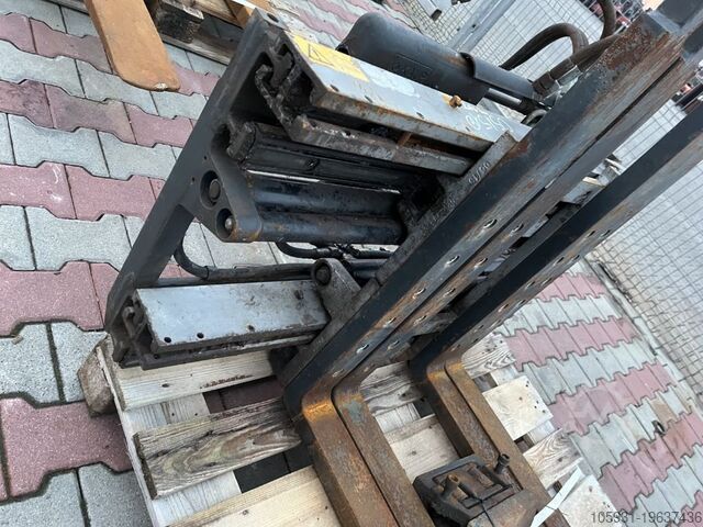 Multi-pallet handler 2/1 profile type Kaup 2T429