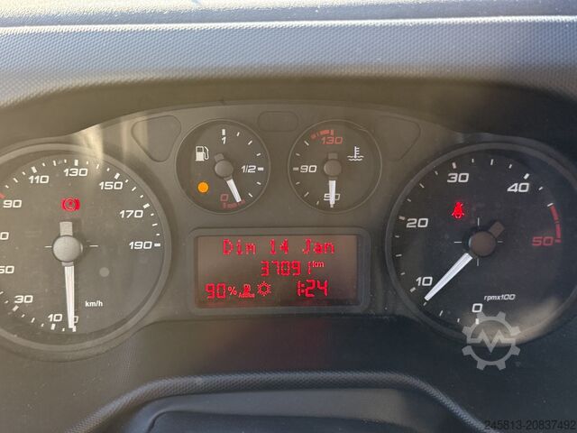 Box van Iveco daily 35-160