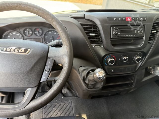 Three-way tipper van Iveco Daily 35C14 DOKA Kipper Euro6b ABS
