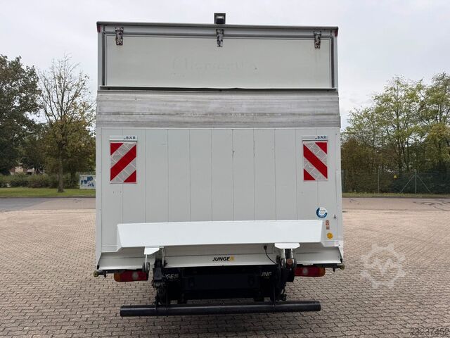 Box truck FUSO Canter 7C15 Koffer mit Ladebordwand