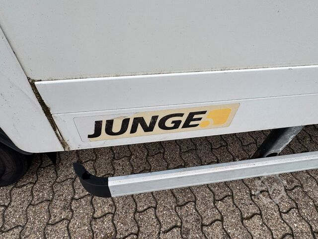 Box truck FUSO Canter 7C15 Koffer mit Ladebordwand