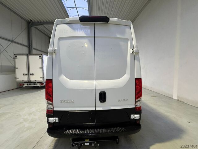 Kastenwagen hoch IVECO Daily 50C18 Kastenwagen *Navi*Ahk**