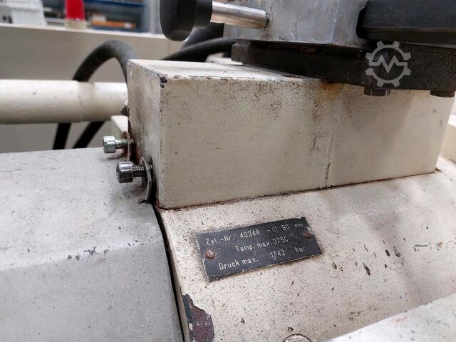 Injection molding machine KraussMaffei KM 500/3500 C1