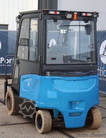 Elektrisch – 4 Räder Doosan B25X-7