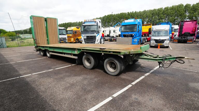 Tieflader Nooteboom 4 axle semi low loader