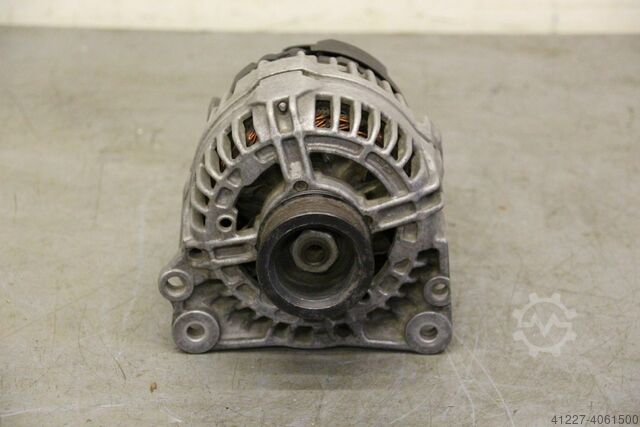 Lichtmaschine 12 V Bosch 14V  70A