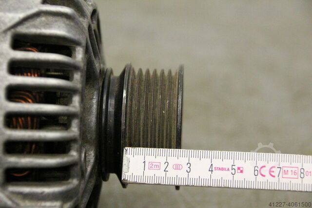 Lichtmaschine 12 V Bosch 14V  70A