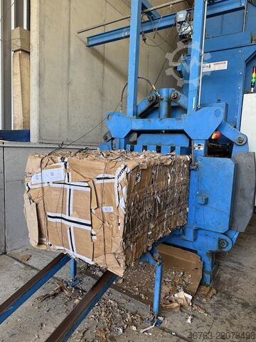 Paper baler Höma PB4000