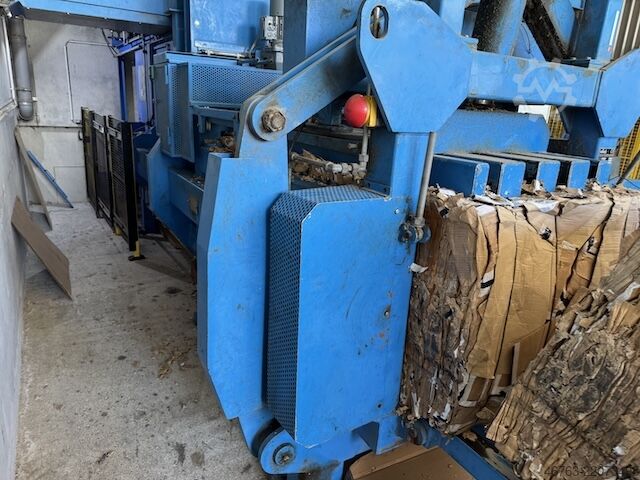 Paper baler Höma PB4000