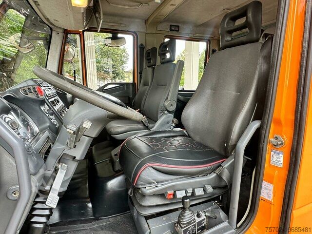 Customized van Iveco Eurocargo ML80E18 DOKA 7-Sitzer 3-Seitenkipper
