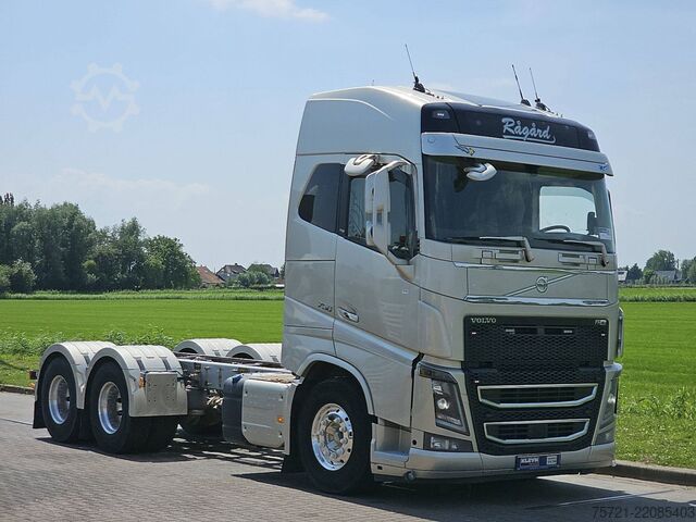 Chassis with cab VOLVO FH 750 6X2 9T FA WB 430