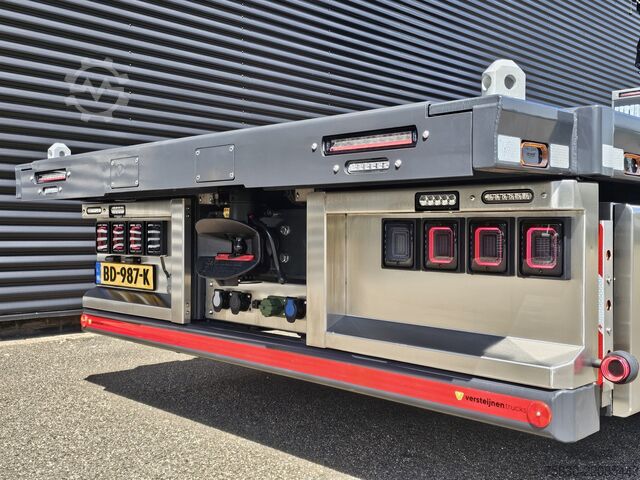 Loading platform Scania R590 - 8x2 WIDE SPREAD / HMF 95 tm - JIB - LIER...