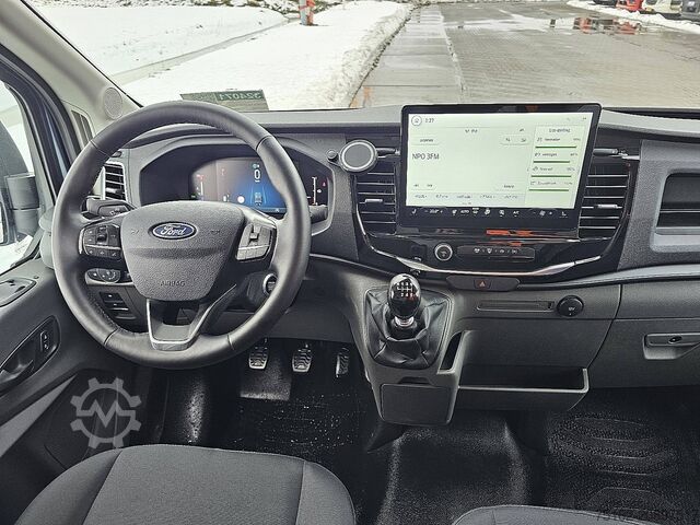 High-roof van FORD TRANSIT 2.0 L2H3 Xenon CarPlay!