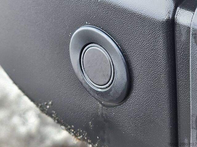 High-roof van FORD TRANSIT 2.0 L2H3 Xenon CarPlay!