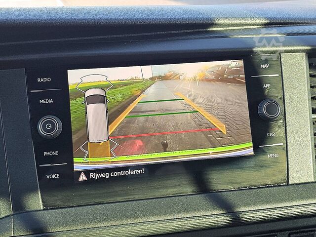 Passenger transportation VOLKSWAGEN TRANSPORTER 2.0 TDI ac automaat EURO6