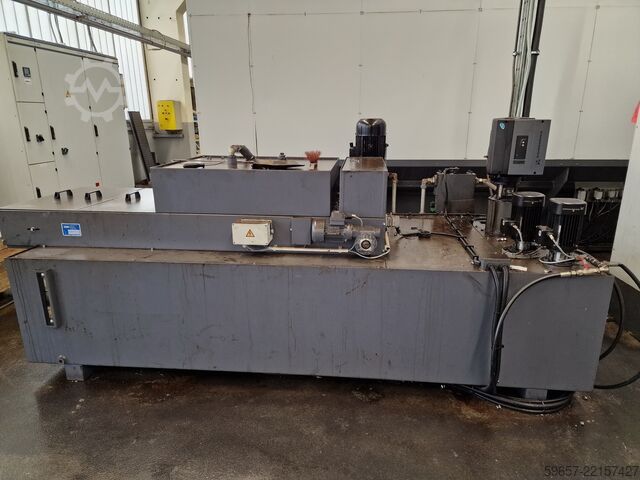 5-Achsen CNC-Bearbeitungszentrum AXA VPC 2800 U