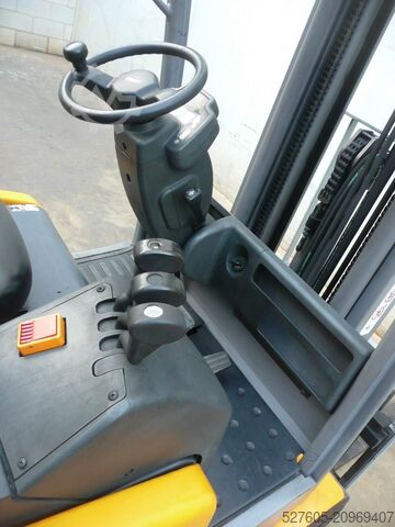 Forklift Jungheinrich EFG 320n 480 DZ