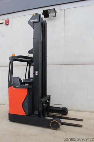 Reach truck Linde R16-01