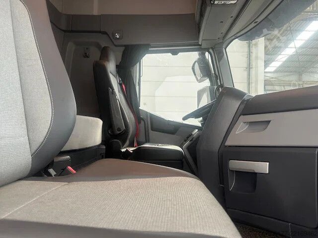 Standard-SZM Renault T480 Comfort