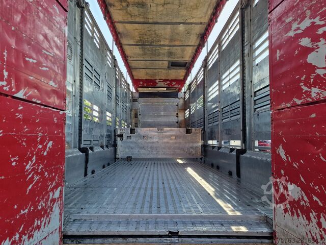 Viehtransport Finkl SAV35 - 3/3 deck livestock - Ventilation - Lift...