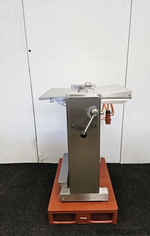 Meat processing machine MAJA ontvliesmachine EVM 437