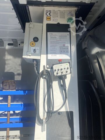 Bestelwagen met hoogtewerker Renault  hoogte werker Master