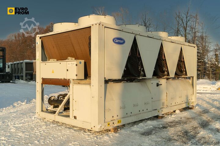 Chiller/Heat pump Used Aircooled chiller CARRIER 30RQ0522 0157 PEE 465 kW/560 kW