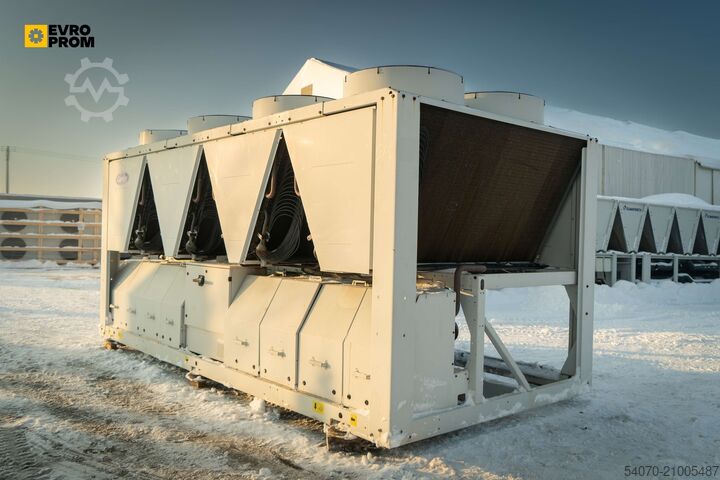 Chiller/Heat pump Used Aircooled chiller CARRIER 30RQ0522 0157 PEE 465 kW/560 kW