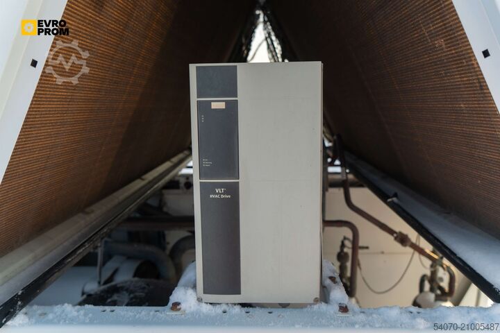 Chiller/Heat pump Used Aircooled chiller CARRIER 30RQ0522 0157 PEE 465 kW/560 kW