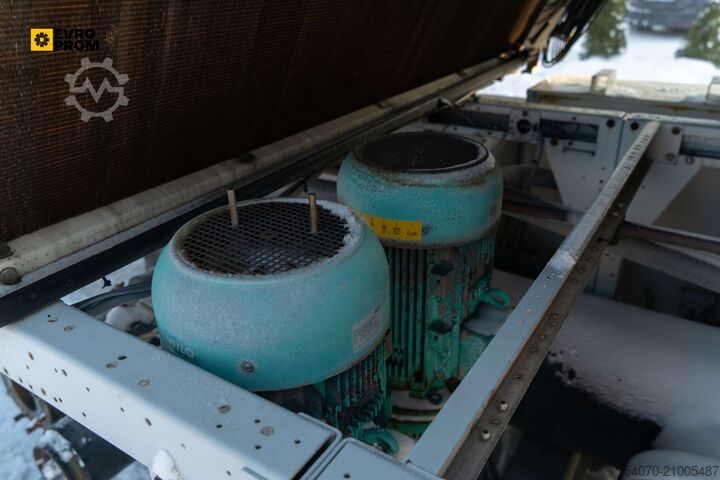 Chiller/Heat pump Used Aircooled chiller CARRIER 30RQ0522 0157 PEE 465 kW/560 kW