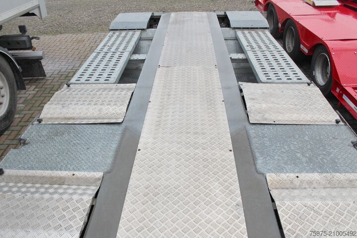 Lowbed semitrailer for transportation of construction machinery pavelli carrellone trasporto veicoli buche usato