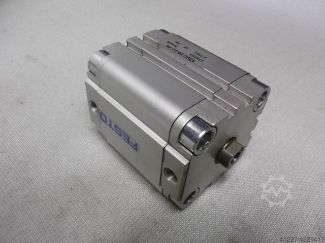 Kompaktzylinder Festo ADVU-50-40-PA
