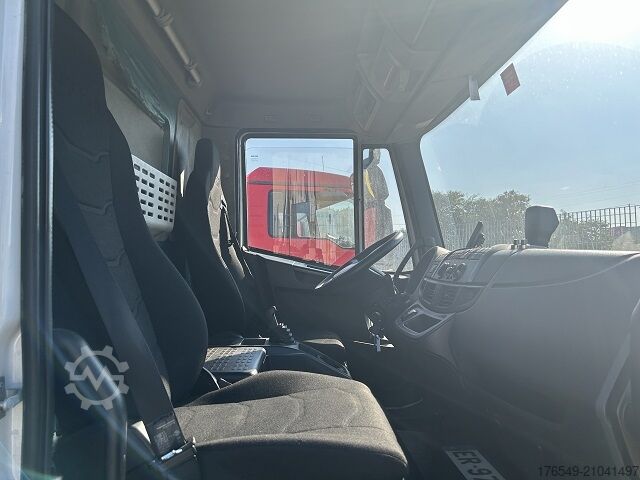 Van with tail lift Iveco ML 120EL19/P
