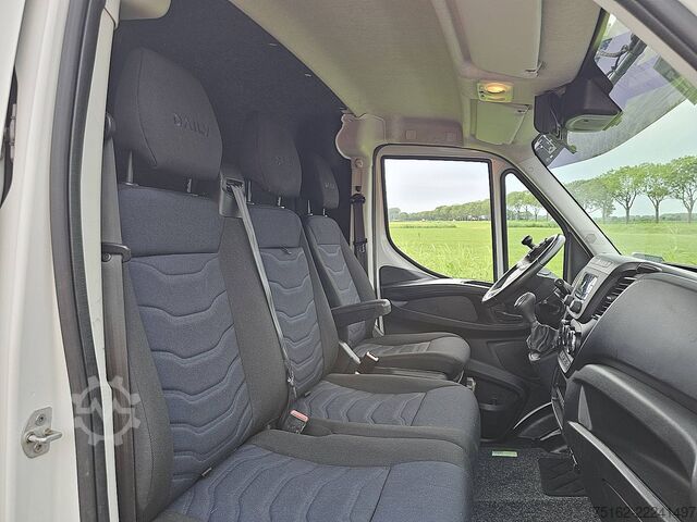 High-roof van IVECO DAILY 40C18 3.0 ltr ac aut EURO6