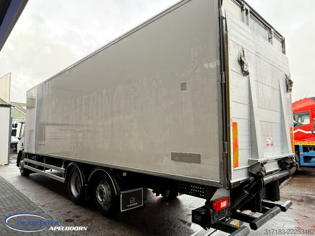 Refrigerated/freezer transport Volvo FE 320 440500 km, Steering axle, Chereau, Carri...
