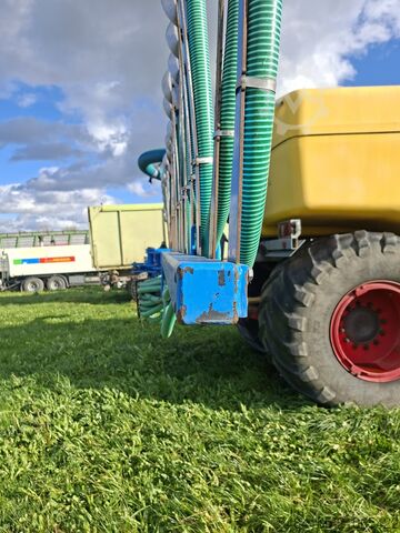 Horsch Gülleselbstfahrer mit Bomech Horsch TT351