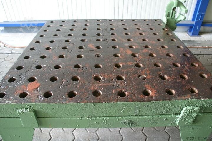 Clamping plate Guss Abmessungen 1510/1510/H695 mm