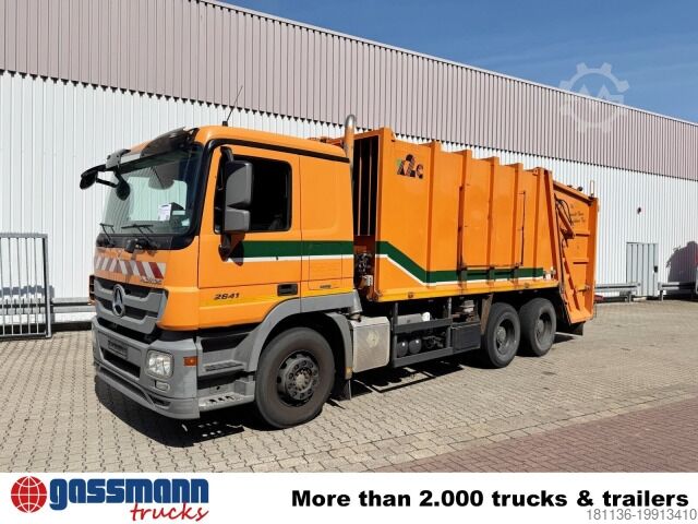 Agricultural machine Medium X2c21 mit Zöller Schüttung