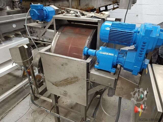 Pellet-Bratlinie von Heat & Control mit einer Kapazität von ca. 450 kg/Stunde HEAT & CONTROL 450 kg/hour