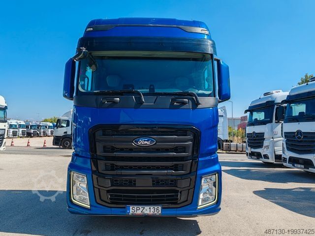Standard tractor unit FORD F-MAX 500