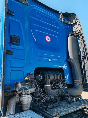 Standard tractor unit FORD F-MAX 500