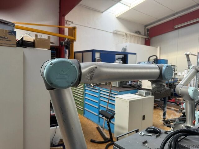 Industrieroboter Cobot Universal Robots UR10 CB2