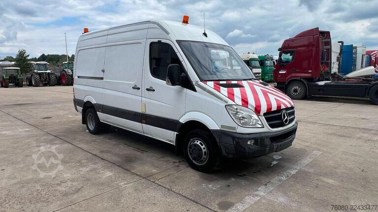 Delivery van Mercedes-Benz Sprinter 519 (3.0 V6 / BELGIAN VAN / EURO 5 / M...