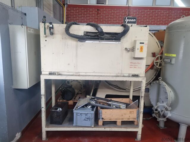 Vacuum furnace for heat treatment IPSEN VTTC324